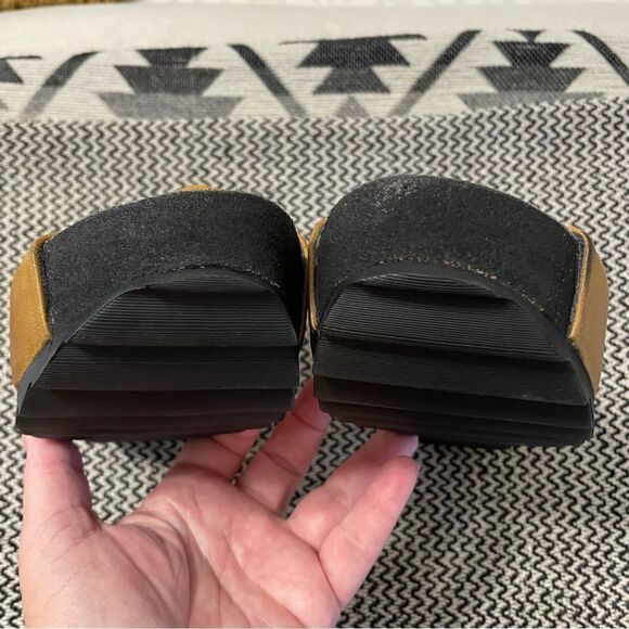 LOFINA Leather Cross-over Strap Wedge Sandal Sz-38/US 7.5 NWOT - Picture 6 of 8